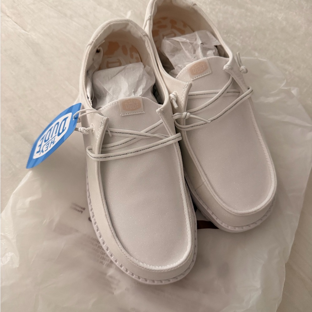 NEW Hey Dude Wendy Stardust White J7